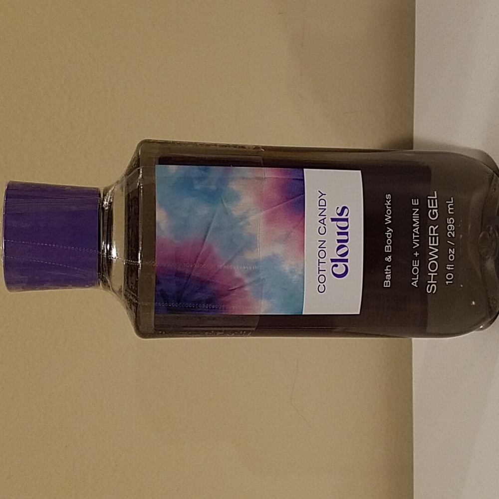 Cotton Candy Clouds shower gel